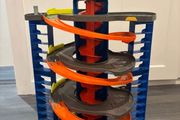 Hot Wheels Garage