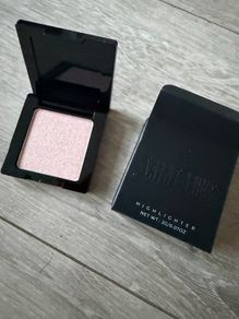 Saint Luxe Highlighter Rose Quartz