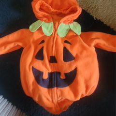 Free Holloween Pjmpkin Costume age 3 to 6 months