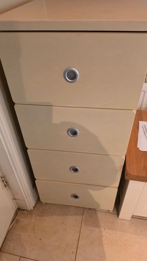 Chest of  4 Deep Drawers in good condition