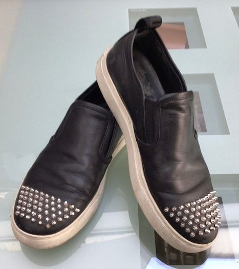 Authentic Alexander McQueen Shoes Size 41