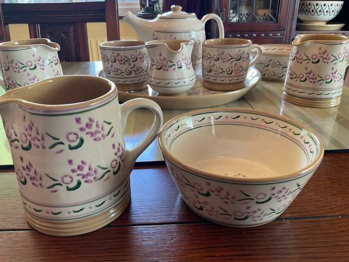 Nicholas Mosse  new  Lavender set  from Washington  creek . A cylinder jug and a bowl