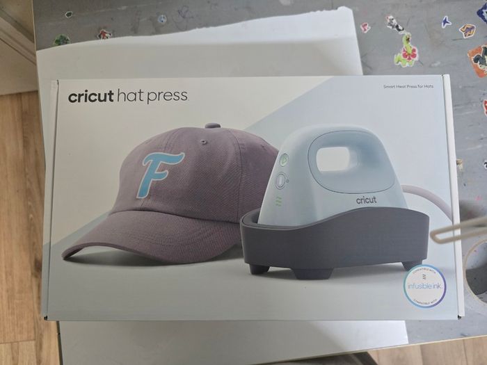 Brand new Cricut hat press