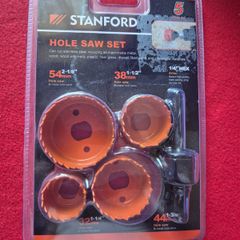 Brand New 5 Piece Hole Saw Set