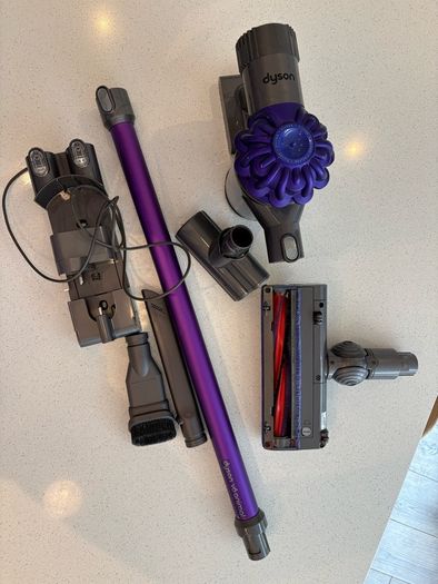Dyson V6 Animal Hoover