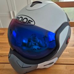 Roof helmet