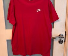 Nike T-shirt