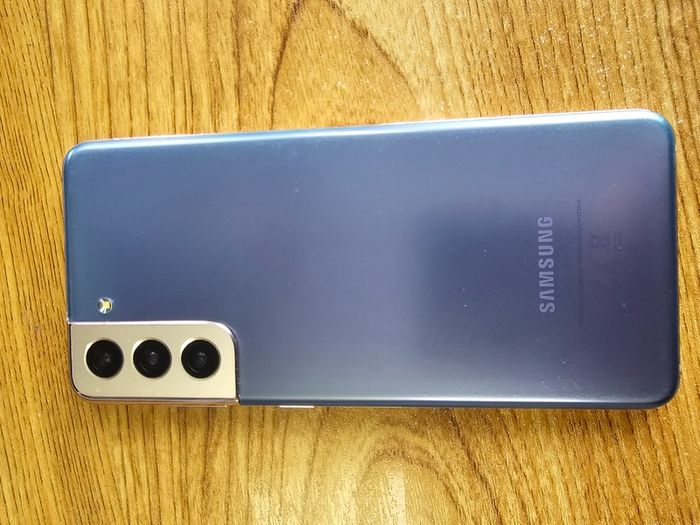 Samsung Galaxy S21 5g Lilac and Gold