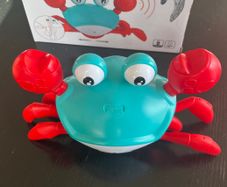 Ale-Hop Walking Crab featuring dynamic music and motion sensors 18 mths+ EUC.