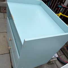 Baby changing press