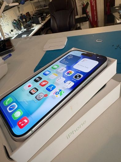 iphone 15 128gb Grade A+++ bundle sim free