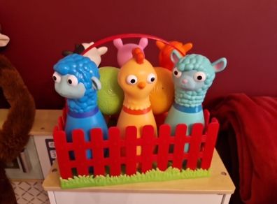 Battat Farm Animal Barnyard Bowling Set