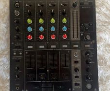 Pioneer DJM 700 4 Channel mixer