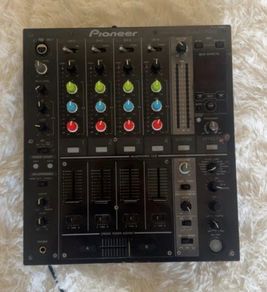 Pioneer DJM 700 4 Channel mixer