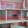 Doll house Image 2