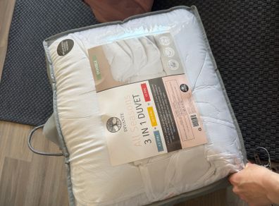 Duvet & pillows in great shape - FREE