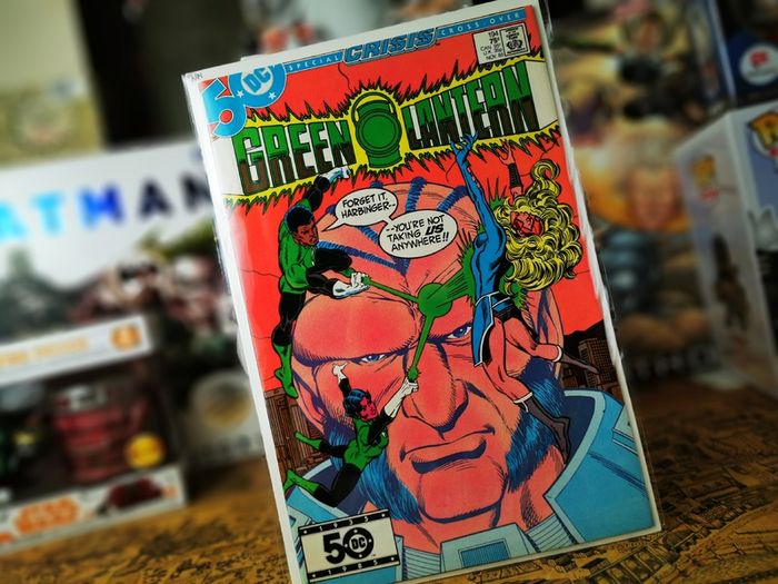 Green Lantern ! Issue #194 ! Guy Gardner Vs. Hal Jordan battle ! 1985 ! by DC Comics