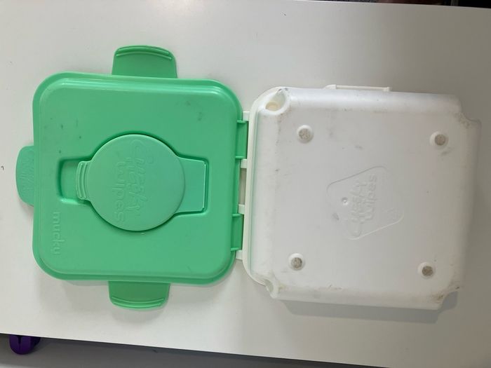 Cheeky Wipes Mucky Container