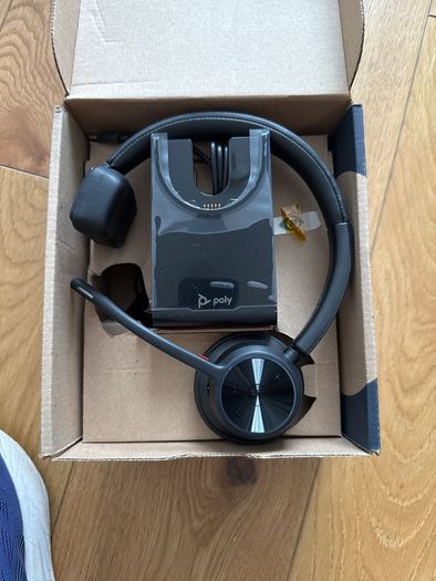 Headphones Poly Voyager 4310 UC