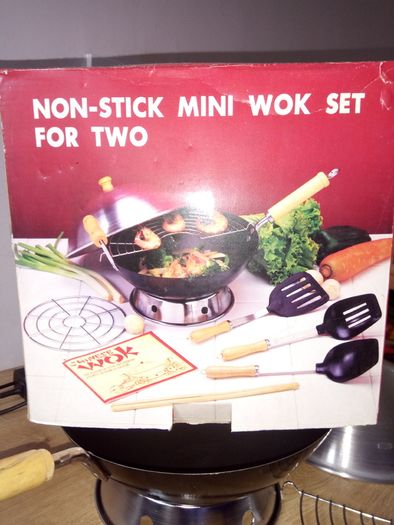 Wok, 9" Diameter, 10 Pieces (unused) REMOVING JULY