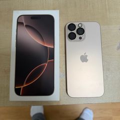 IPhone 16 pro max 256 gb unlocked,100% battery health comes with the box and the charger.