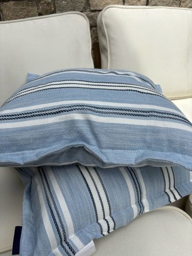 New 52cm x 52cm Oxford style Cambridge blue, French navy and white outdoor cushion