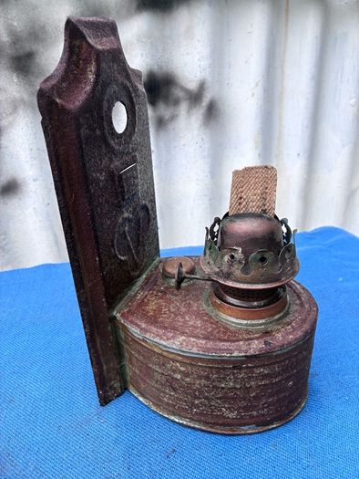 Antique wall lamp