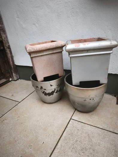 Garden pots