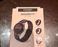Spigen Modern fit metal band