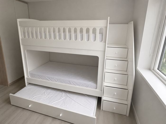 Double/triple bunkbed