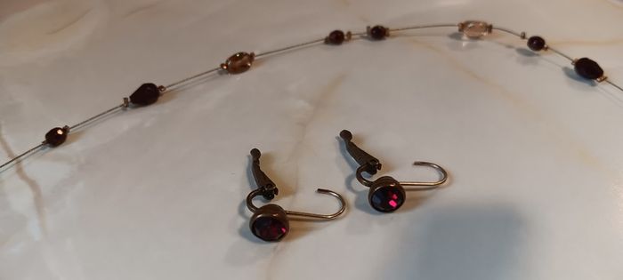 Garnet Earing & Necklace set with bag (costume)
