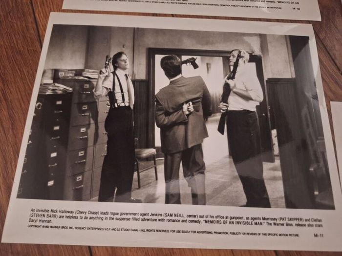 Memoirs Of An Invisible Man Press Kit Chevy Chase 1992