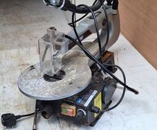 Draper 405mm Variable Speed Fretsaw / Scroll Saw with Flexible Work Light & Rotary Tool Shaft (Stock No. 22791 / DTL-SO531TF)
