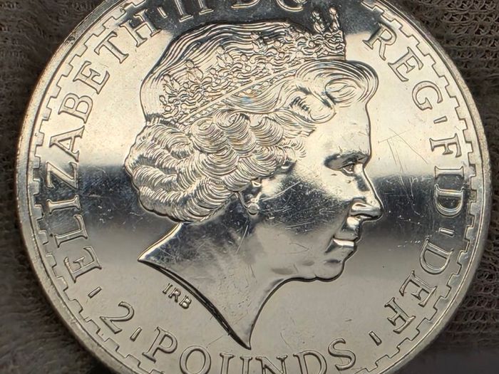 United Kingdom 2007 Silver 1oz Britannia One Ounce Fine Silver 2 Pounds Coin
