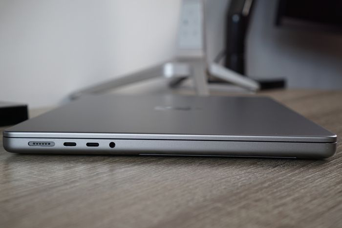 Macbook Pro 14" 2021 M1 Pro | 16GB Ram | 512GB