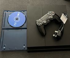 PS4 low firmware 11.02 with genuine controller and Goldhen disc