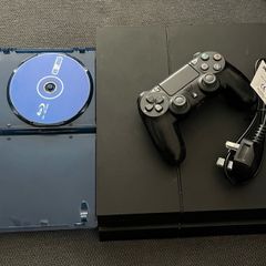 PS4 low firmware 11.02 with genuine controller and Goldhen disc
