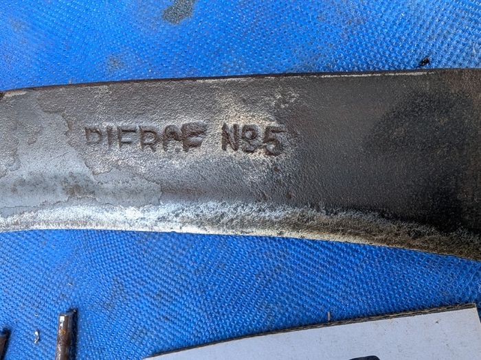 Pierce No 5 Slash Hook