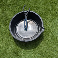 Oil filter wrench and oil basin