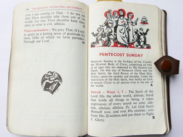 Vintage Saint John's Sunday Missal