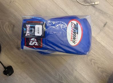 10oz laced twins boxing gloves