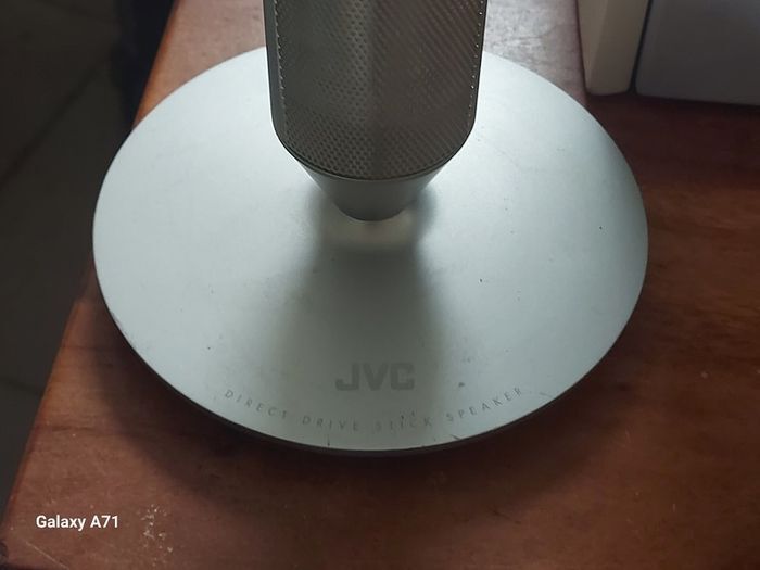 JVC VS-DT2000R Compact Component Music System, Radio, CD, Powered Subwoofer SP-PW2 and 2 Direct Drive Stick speakers