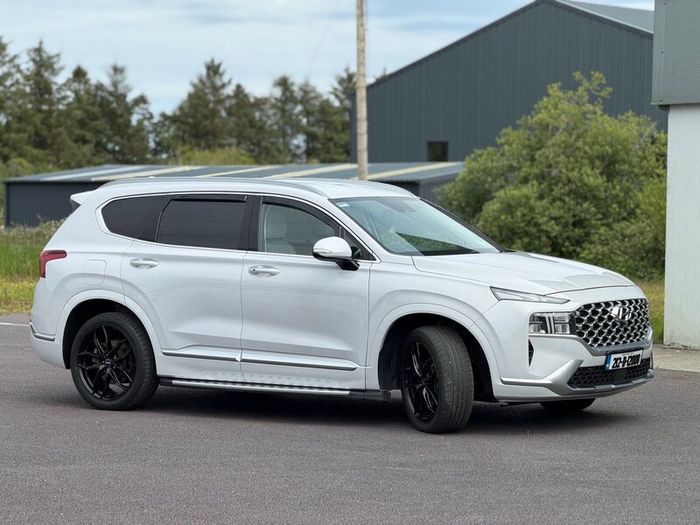 2021 Hyundai Santa Fe Plug-In Hybrid Low mileage