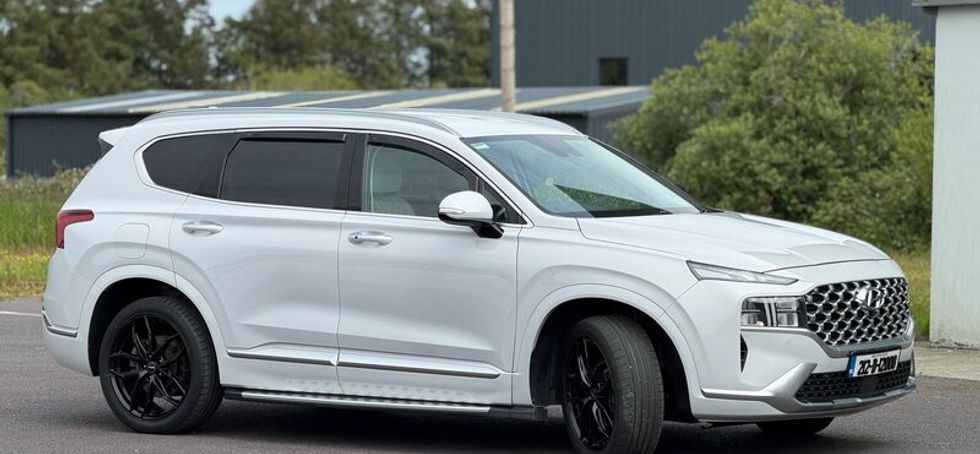 2021 Hyundai Santa Fe Plug-In Hybrid Low mileage