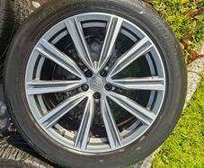 21" Genuine Audi Q8 S Line Alloys with tyres