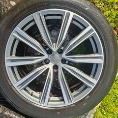 21" Genuine Audi Q8 S Line Alloys with tyres