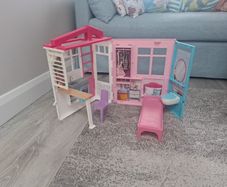 Barbie doll house