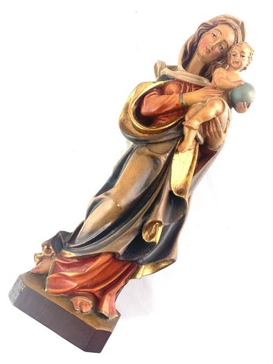 Vintage wooden Madonna and baby Jesus figurine