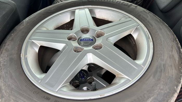 Volvo alloys r16