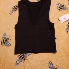 new black stretch v neck
